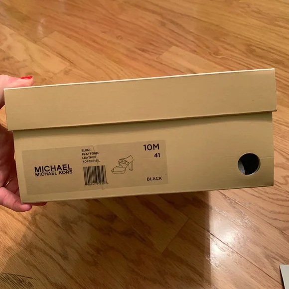 🔥SALE🔥 Michael Kors Eleni Platform Heel 10 - Picture 8 of 10